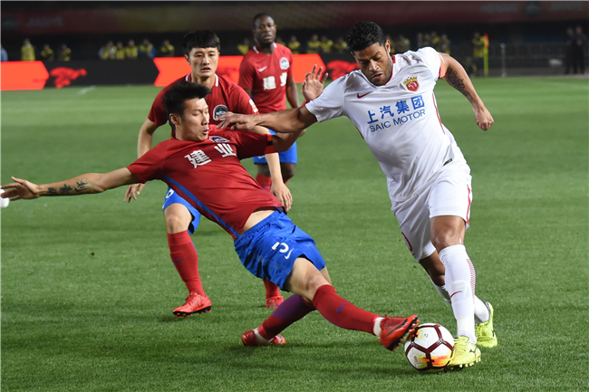 门兴格拉德巴赫4-0大胜奥格斯堡
