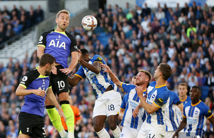 德天空：曼联已向莱比锡明确表示，他们仍在对谢什科的竞争中