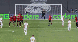 穆里尼奥：平局是我们的责任，但裁判也犯了明显的错误