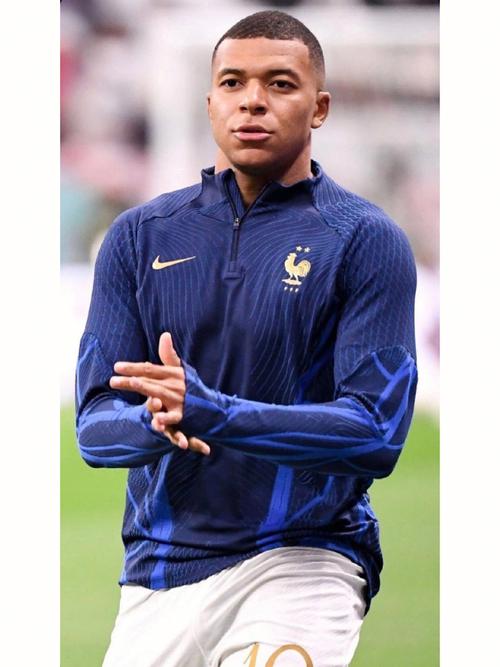 马德兴：邵佳一教练组土洋结合更受青睐，他的海外人脉有帮助