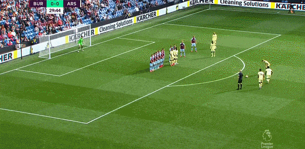 多特4-0十人黄潜，吉拉西双响，阿德耶米、斯文松建功，法比奥-席尔瓦失点