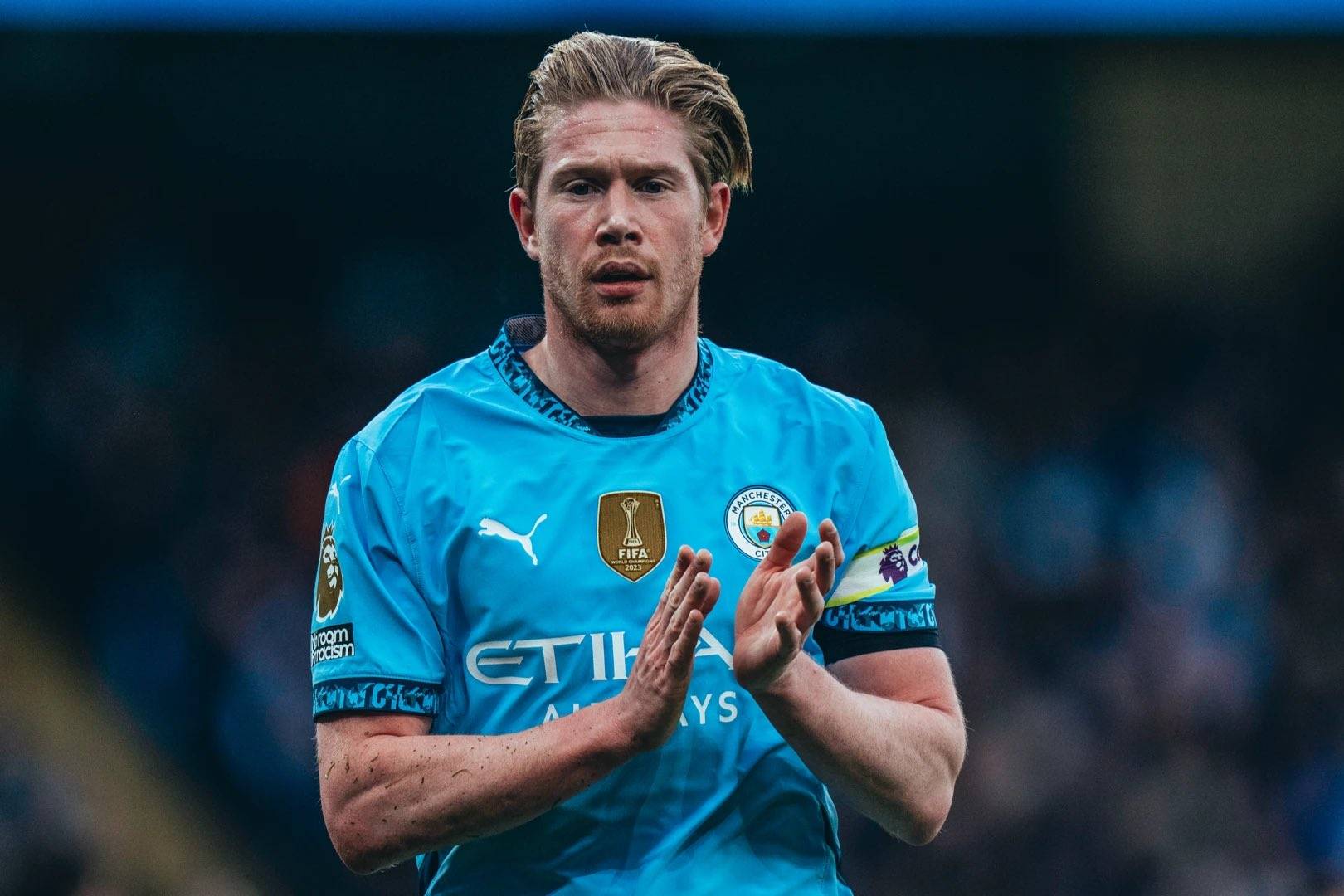 足球亚洲最佳球员候选名单公布，国脚成功入围