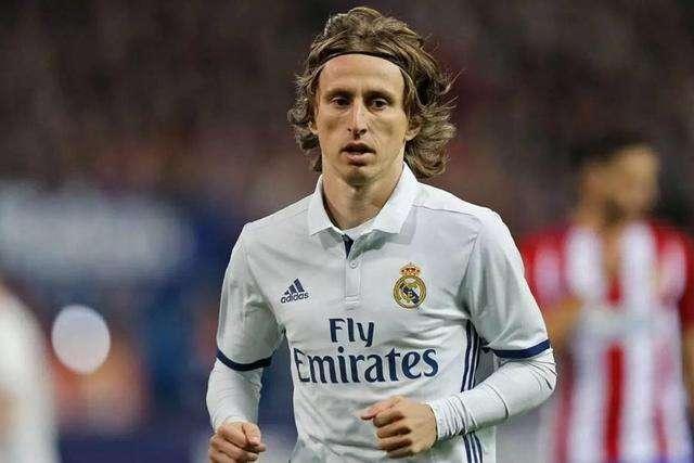 官方：美国国门马特-特纳转会里昂，并租借回归新英格兰革命