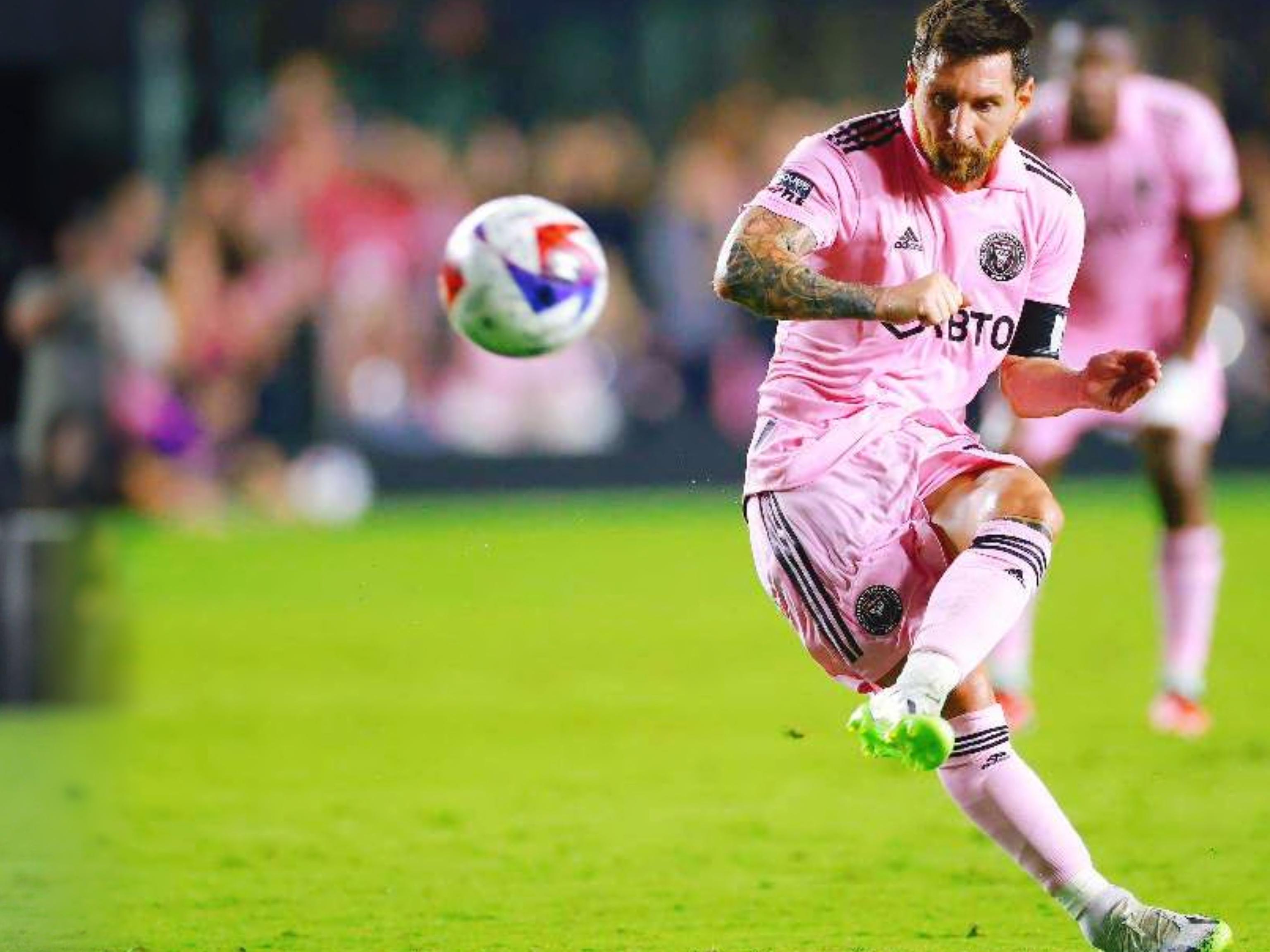 亚马尔：外界一直在说我的腹股沟痛和心情不好，那些全是假的